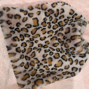 Leopard Print Faux Fur wristlet